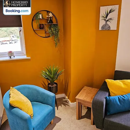 Welcoming 2bedroom By Homebird Management Short Lets & Serviced With Free Parking Appartement