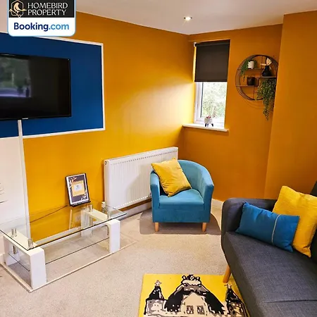 Apartment Welcoming 2bedroom By Homebird Management Short Lets & Serviced With Free Parking *