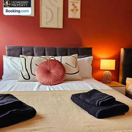 Welcoming 2bedroom By Homebird Management Short Lets & Serviced With Free Parking Apartament